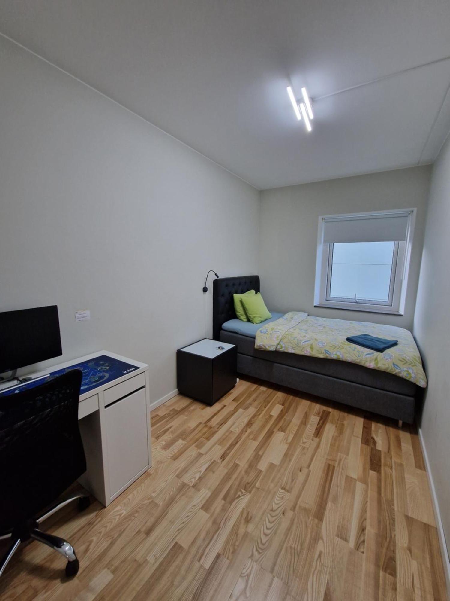 Homestay - Private Room In An Apartment ヨーテボリ エクステリア 写真